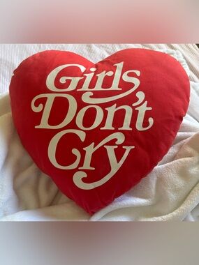 GIRLS DONT CRY Verdy Pillow